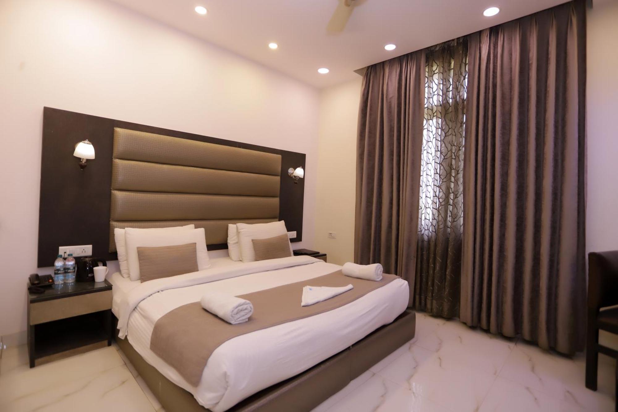 Hotel Pk Residency Noida Luaran gambar