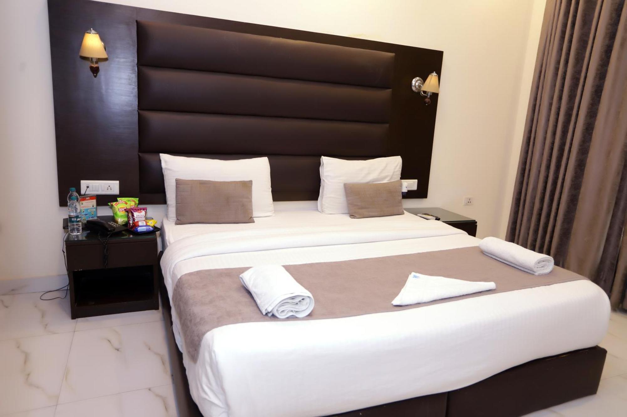 Hotel Pk Residency Noida Luaran gambar