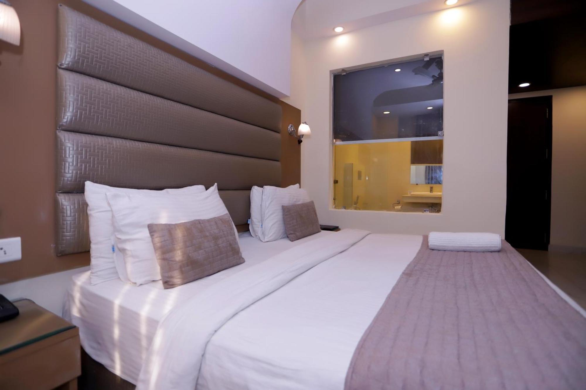 Hotel Pk Residency Noida Luaran gambar