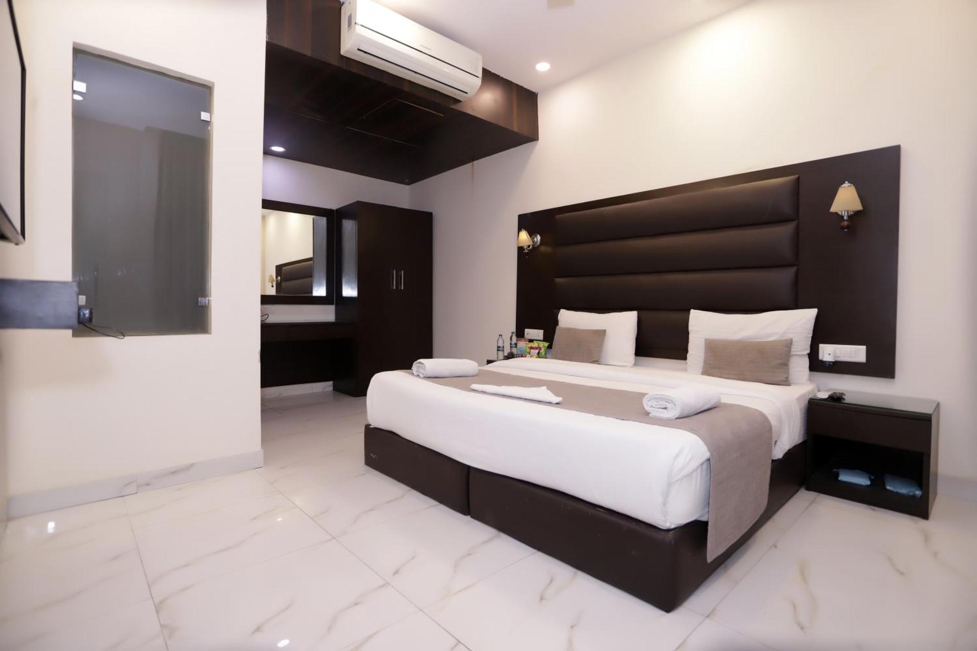 Hotel Pk Residency Noida Luaran gambar