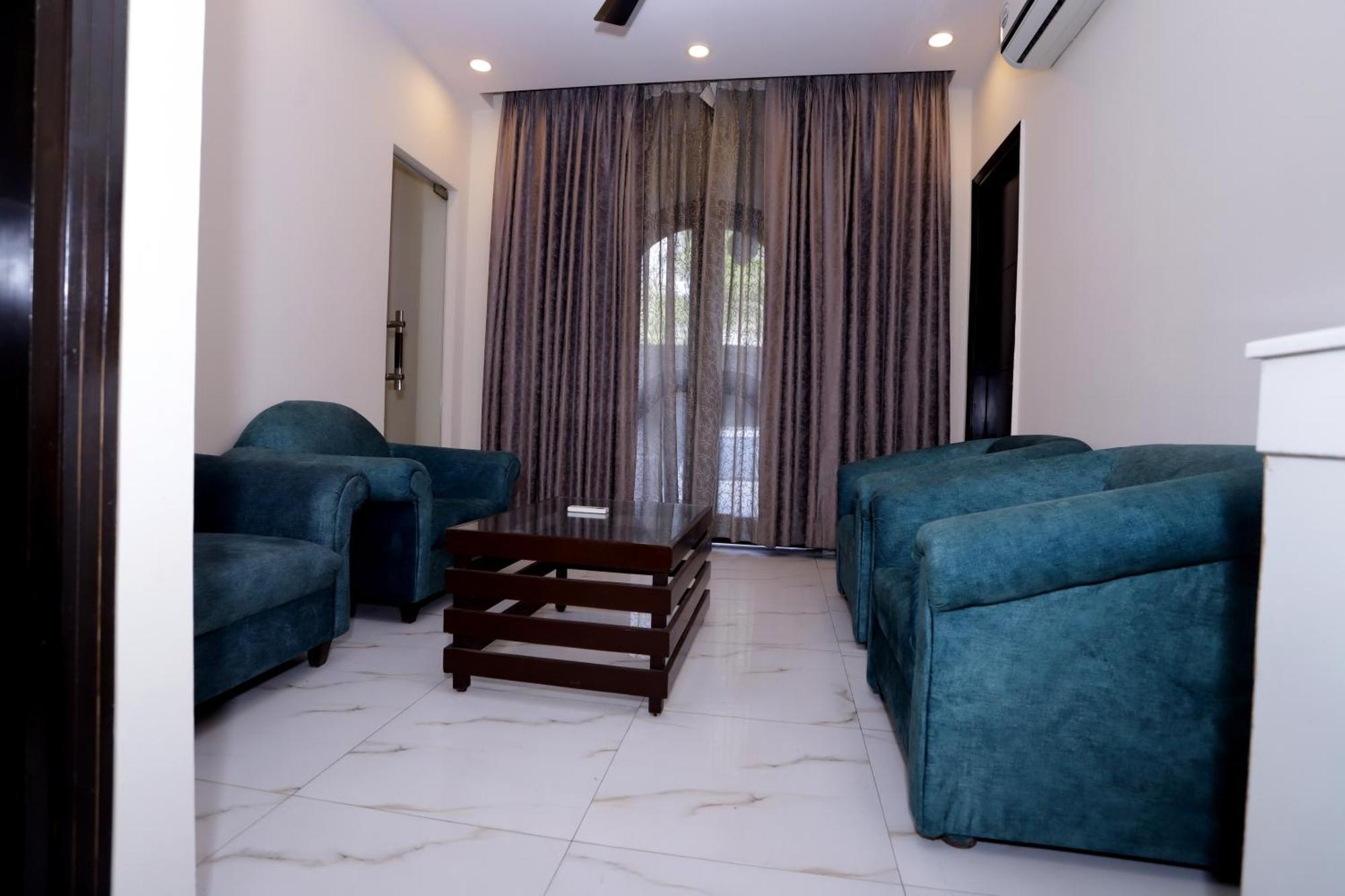 Hotel Pk Residency Noida Luaran gambar