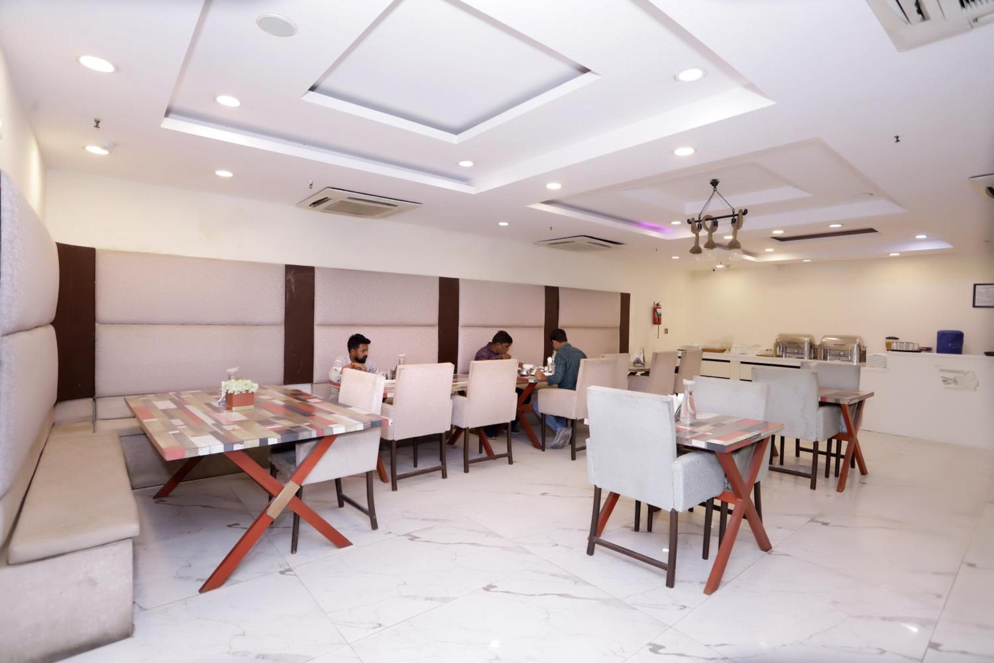 Hotel Pk Residency Noida Luaran gambar